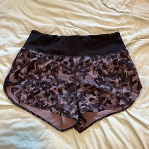 Athleta black and grey camo running shorts